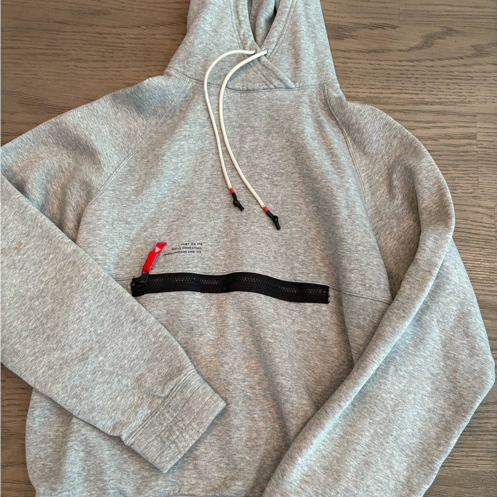 Kyrie Irving Nike Grey Hooded Sweatshirt with Front Zip Pocket and Contrast Pull